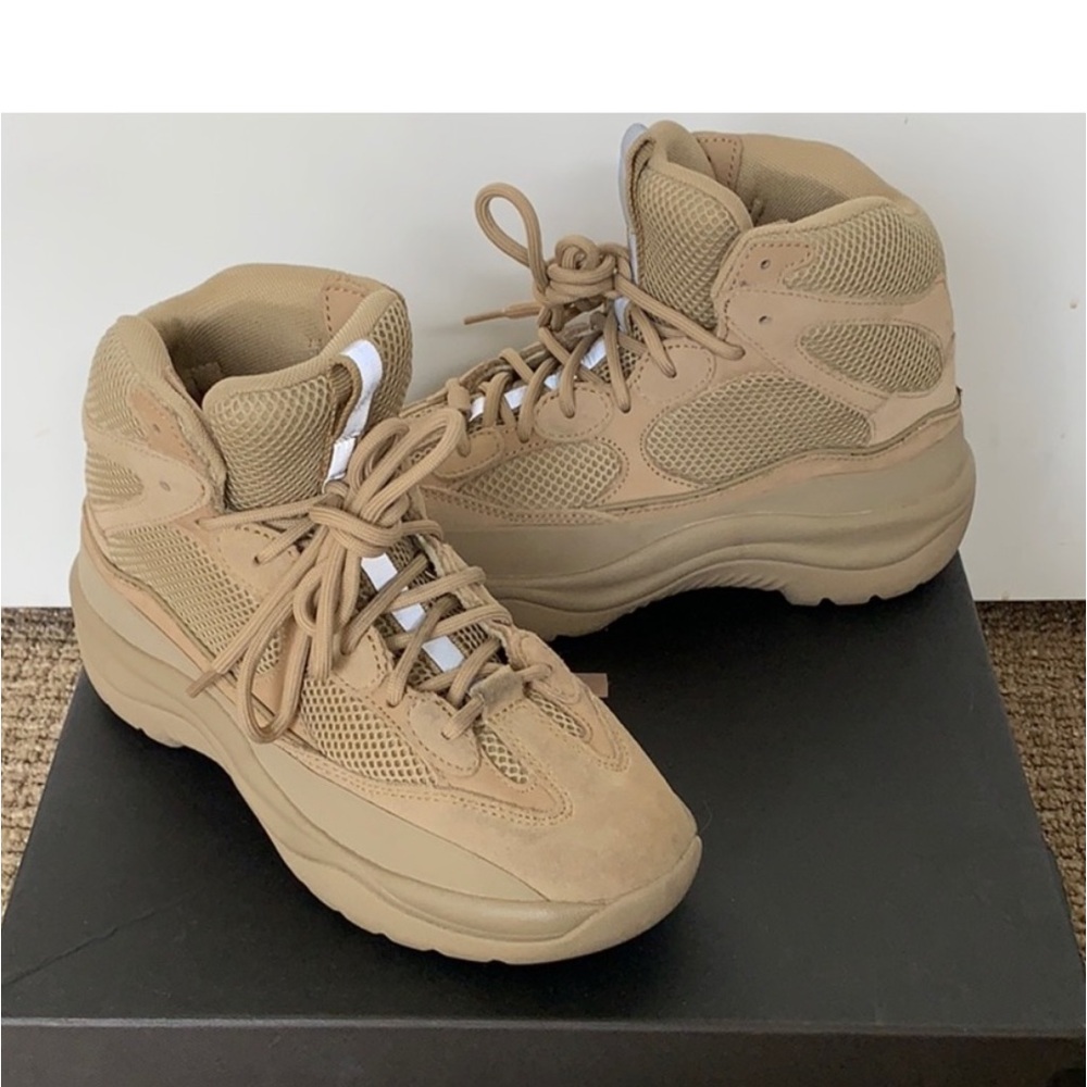 Yeezy season 6 desert boots size 40 8.5
